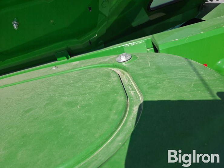 2017-john-deere-s670-image-12