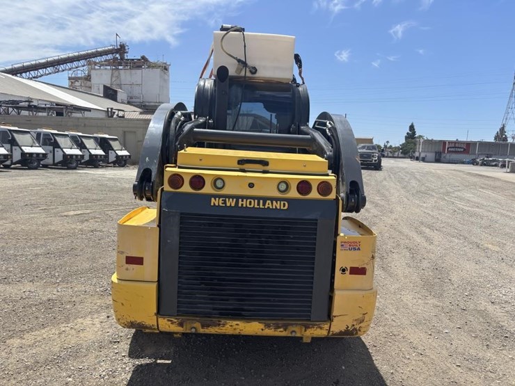 2021-new-holland-l328-image-8