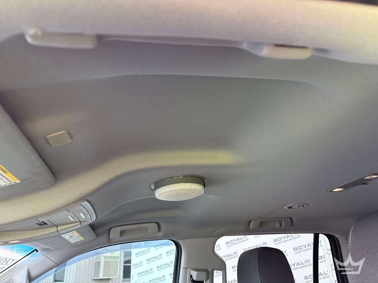 2018-chevrolet-tahoe-image-38