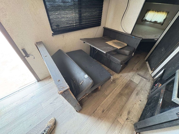 2022-kzrv-"sportsmen-se"-travel-trailer-image-18