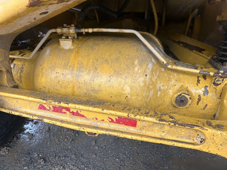 2008-caterpillar-725-image-38