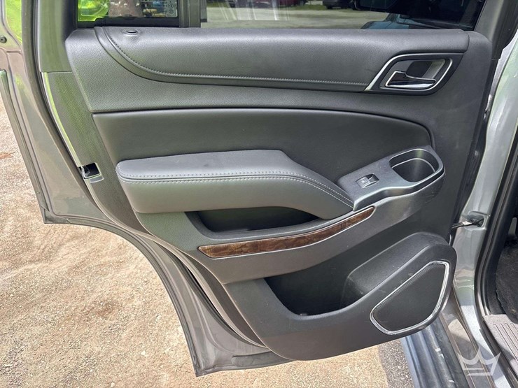 2018-chevrolet-tahoe-image-13
