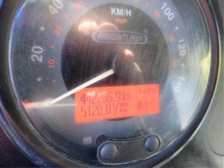 2008-freightliner-mt55-image-13