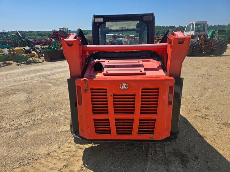 kubota-svl65-2-image-4