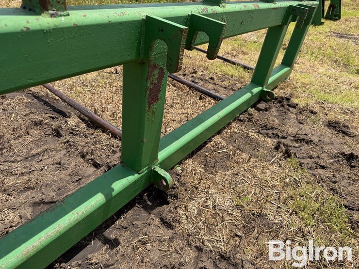 loader-bale-spears-image-11