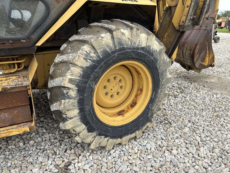 caterpillar-416b-image-8