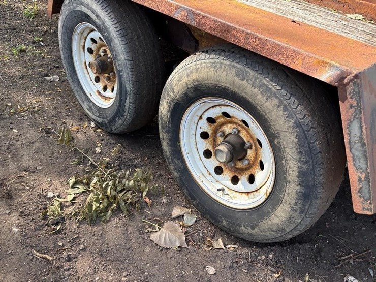 14'-x-77"-tandem-axle-trailer-image-5