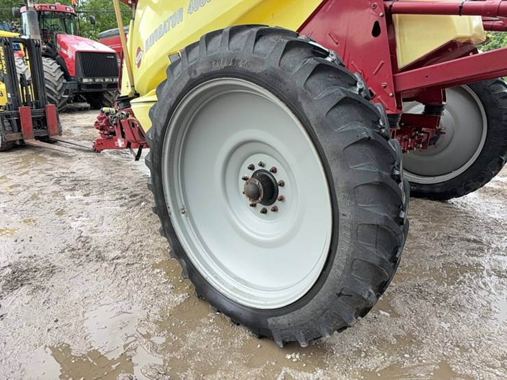 hardi-4000-navigator-sprayer-image-35