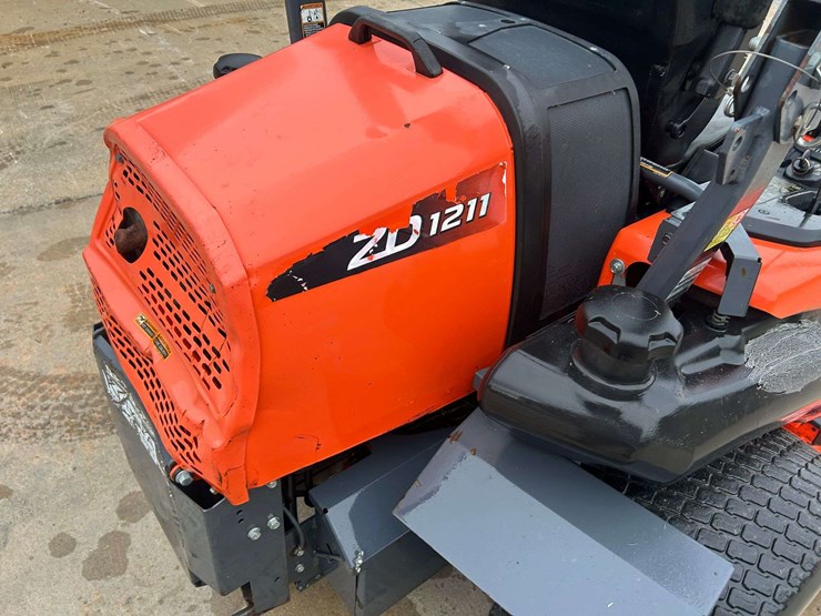 2018-kubota-zd1211r-image-16