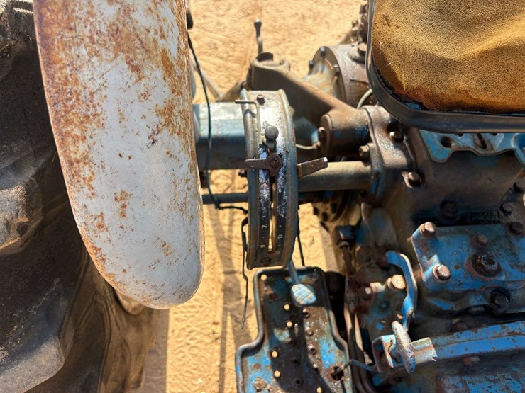 ford-2600-image-11