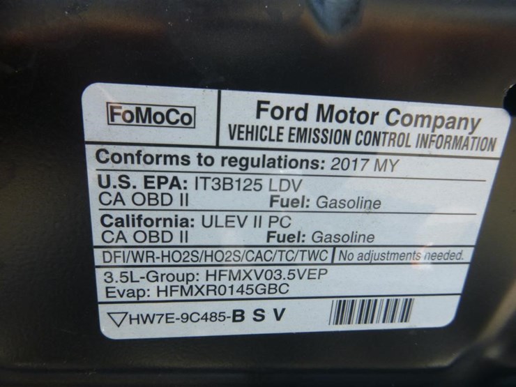 2017-ford-explorer-image-13