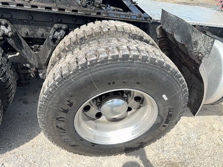 1999-kenworth-t800-image-39