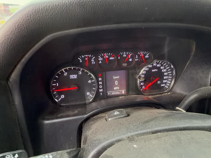 2015-chevrolet-silverado-3500-image-29