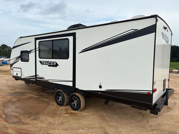 2022-forrest-river-tracer-27'-travel-trailer-image-2