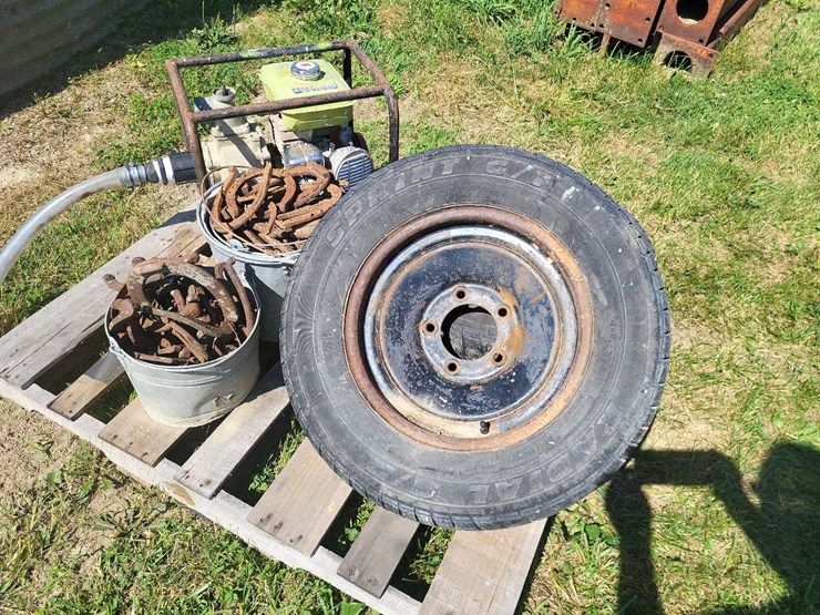 (2)-buckets-of-horse-shoes,-(2)-235/60r15-tires,-(1)-honda-wb20t-gas-motor-w/transfer-pump-image-13
