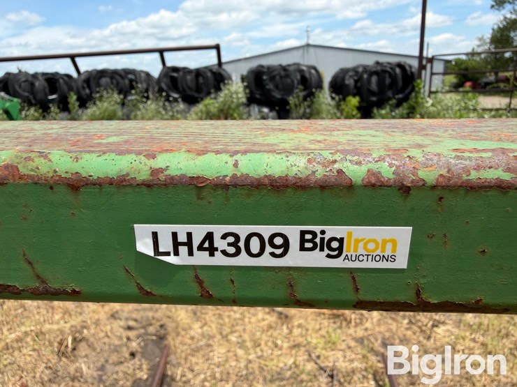 loader-bale-spears-image-17