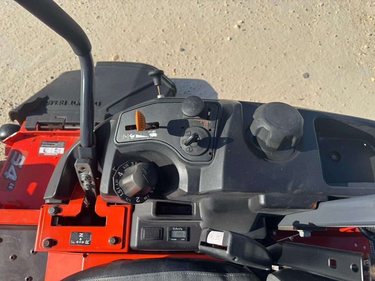 kubota-z125-54"-cut-zero-turn-lawn-mower-(199.3-hours)-image-15