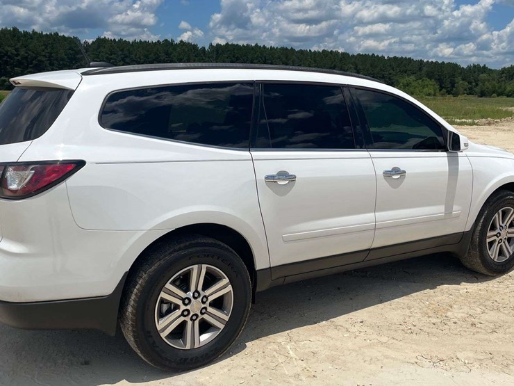 2016-chevrolet-traverse-image-3