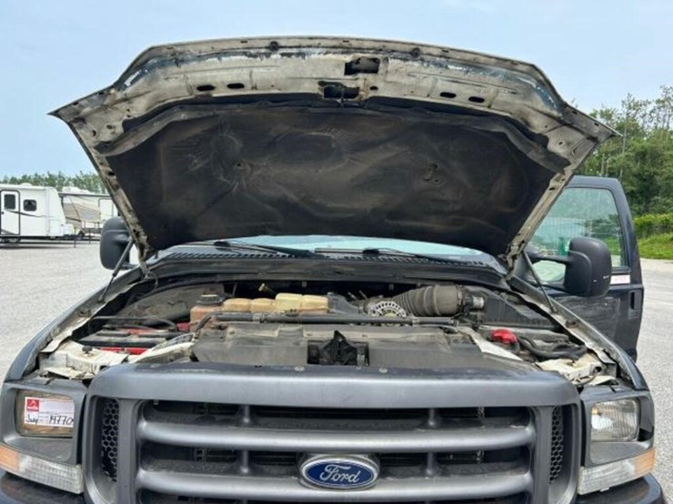 2002-ford-f550-image-32