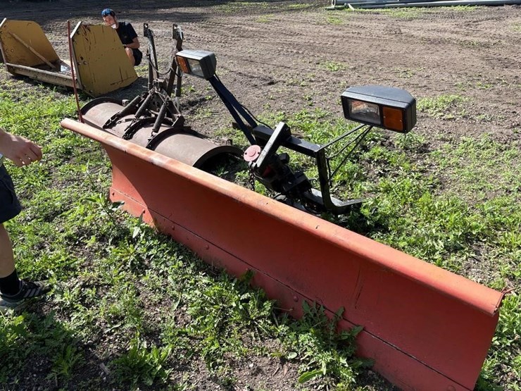 western-8.5'-snowplow-image-1