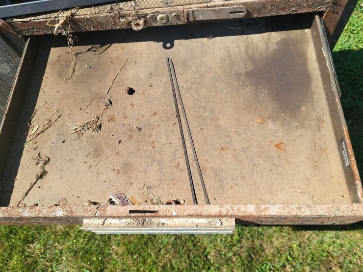 portable-tool-box-and-bolt-bins-w/contents-image-22