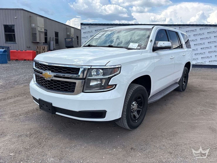 2015-chevrolet-tahoe-image-1