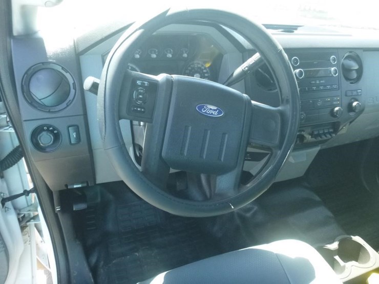 2013-ford-f450-image-18