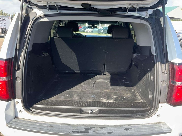 2018-chevrolet-tahoe-image-19