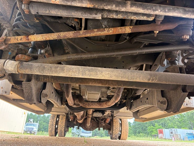 2016-ford-f550-image-9