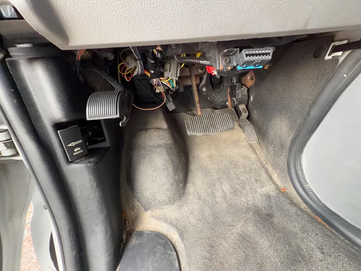 2015-champion-bus-inc.-ch230rl-mini-bus-image-34