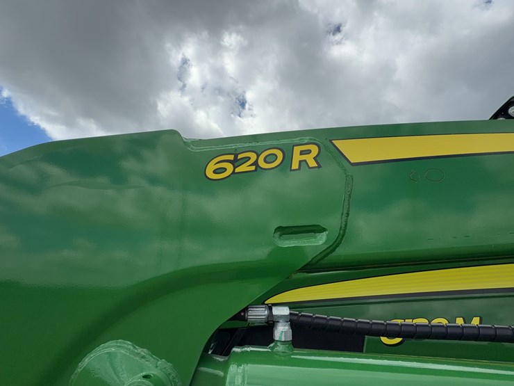 2023-john-deere-6130m-image-16