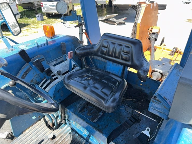 1980-ford-7700-image-26
