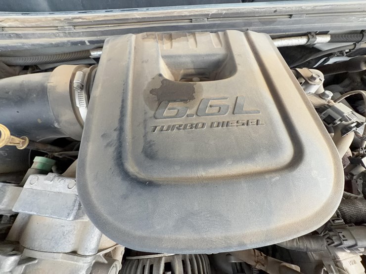 2014-chevrolet-silverado-2500-image-19