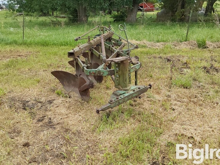 john-deere-2-image-2