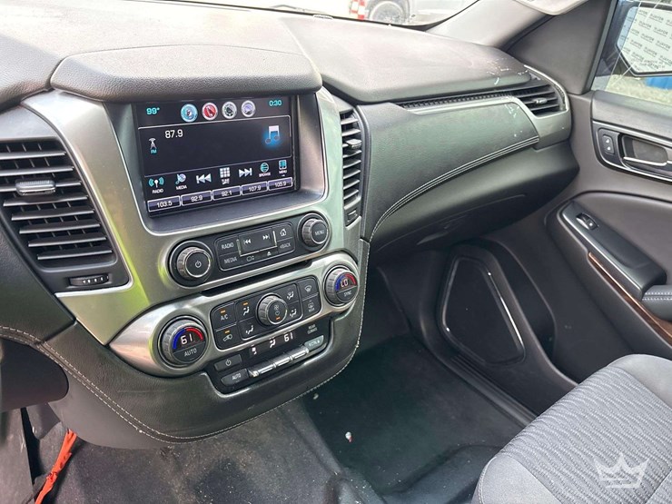 2018-chevrolet-tahoe-image-15