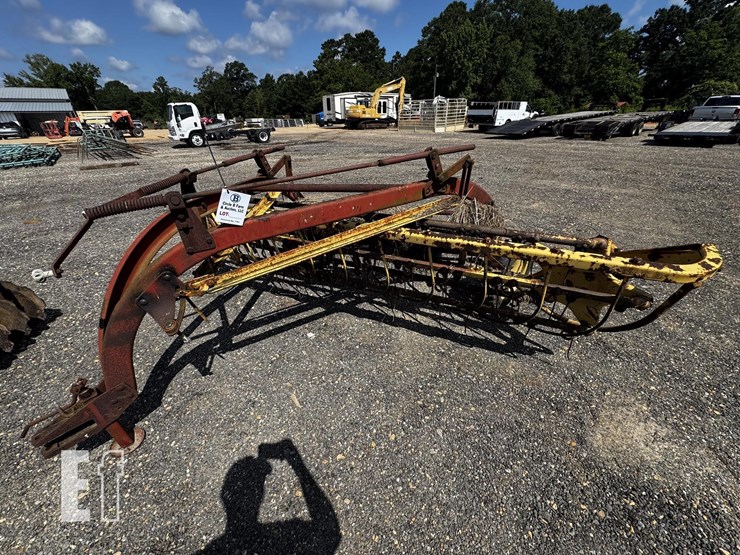 new-holland-256-image-3