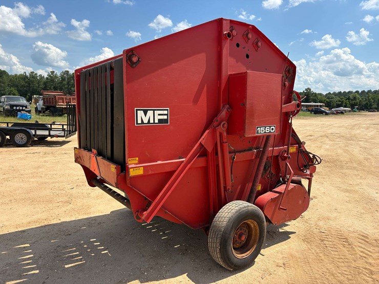 massey-ferguson-1560-image-3