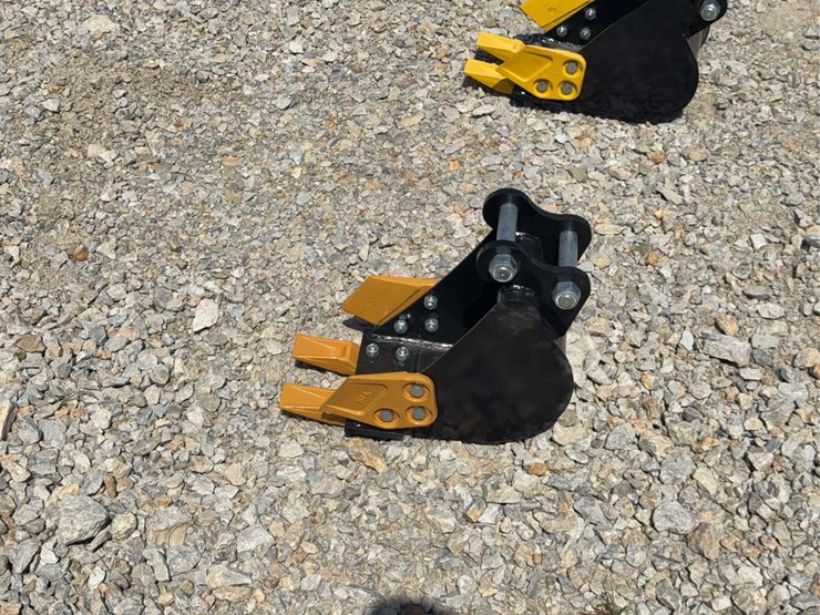 7”-mini-excavator-bucket-image-2