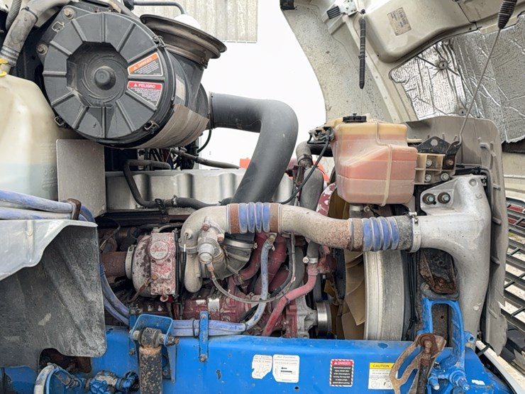 2012-mack-cxu613-image-39