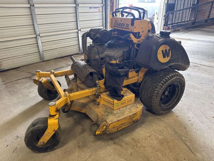 2021-wright-stand-on-zero-turn-mower-image-1