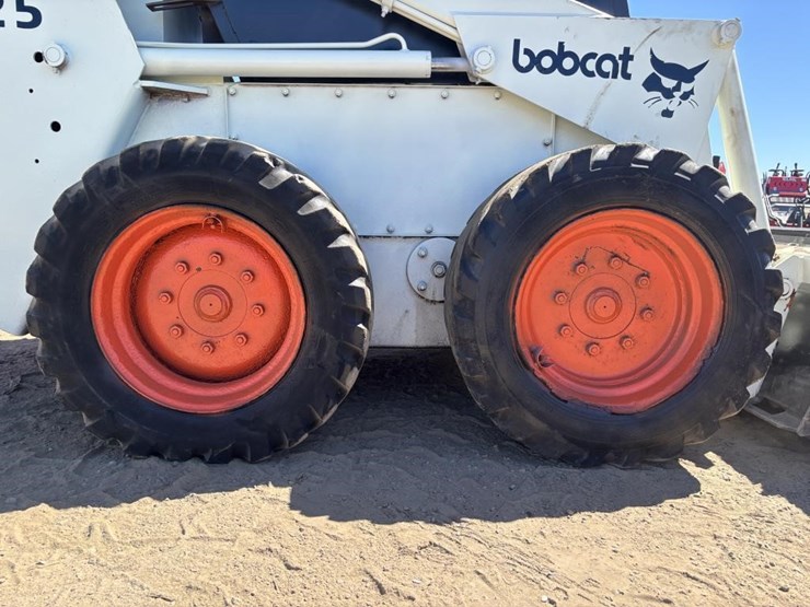 bobcat-725-image-15
