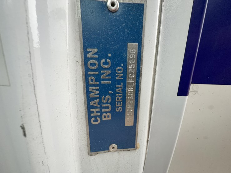 2015-champion-bus-inc.-ch230rl-mini-bus-image-41