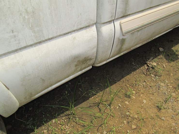 2005-gmc-2500hd-image-13