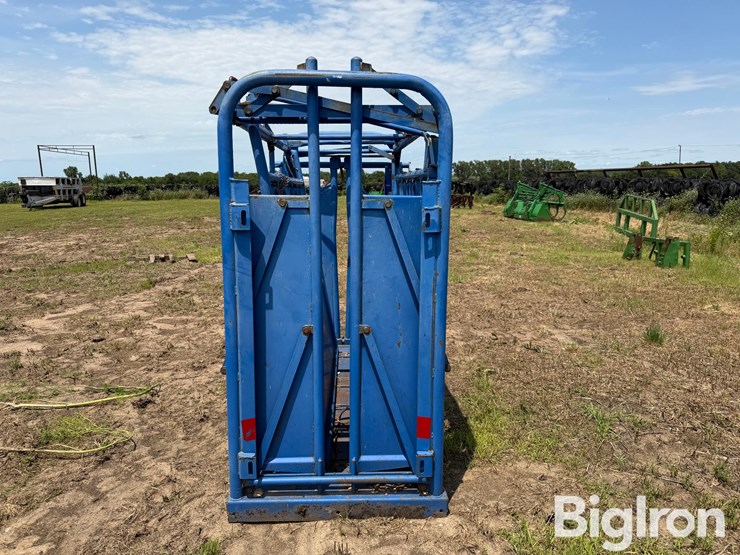 priefert-squeeze-chute-image-6