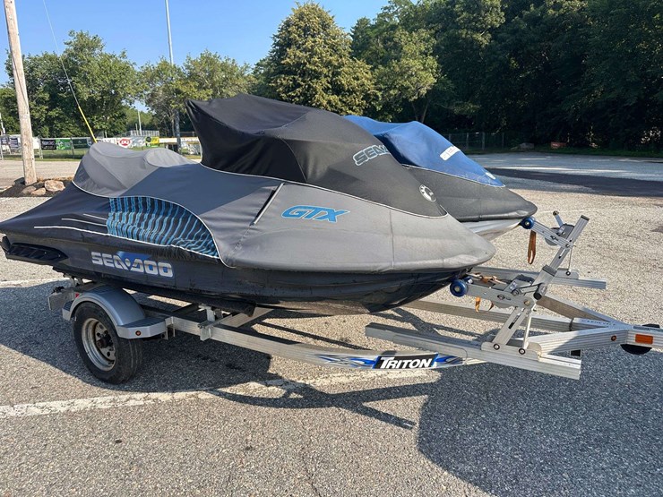 2007-sea-doo-gtx-4-tec-jet-ski,-2006-sea-doo-gtx-4-tec-jet-ski,-w/2017-triton-dual-ski-trailer-image-2