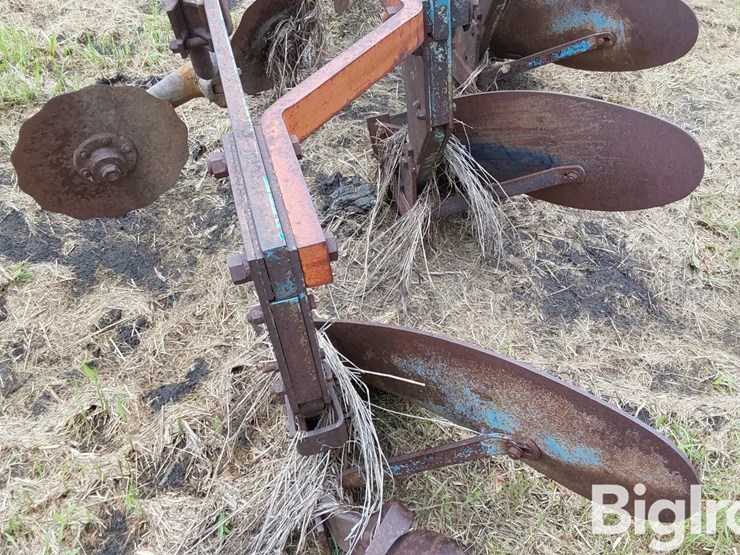 ford-4x14"-mounted-plow-image-11