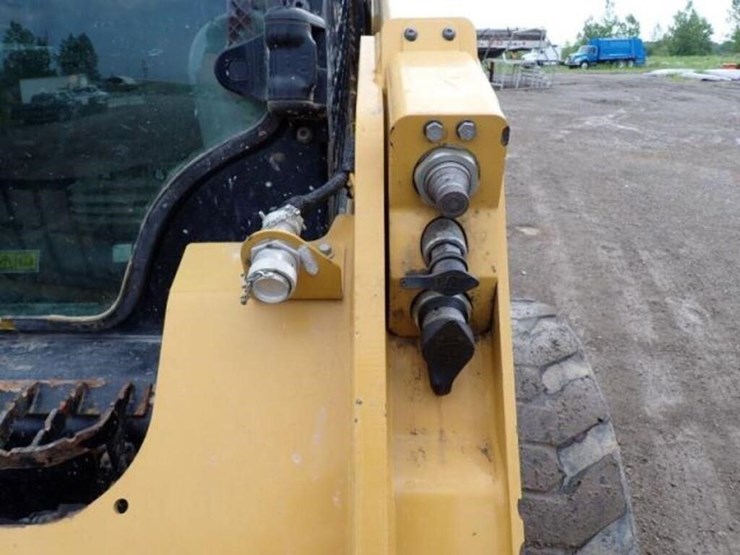 2022-caterpillar-236d3-image-21