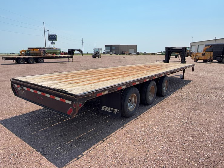 2016-dct-830gs38-gooseneck-trailer-image-5