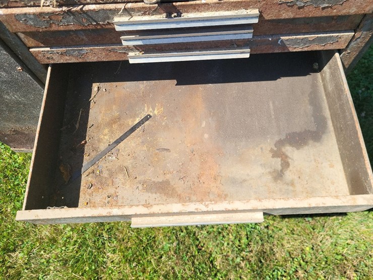 portable-tool-box-and-bolt-bins-w/contents-image-19