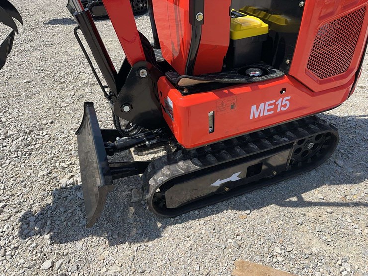 2026-me15-mini-excavator-image-9